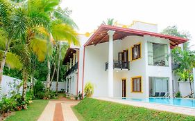Villa White